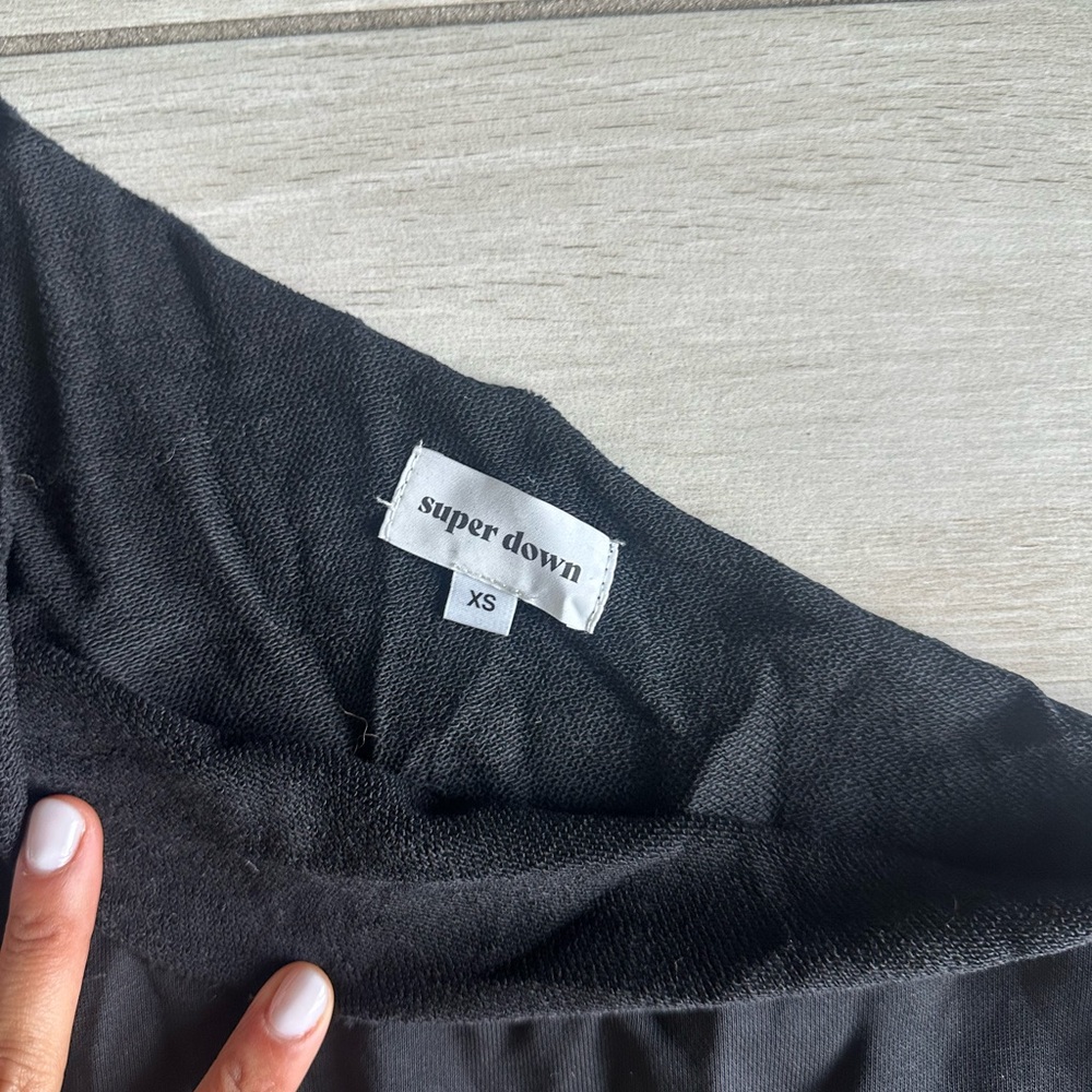 Superdown Black One-Shoulder Top - image 2